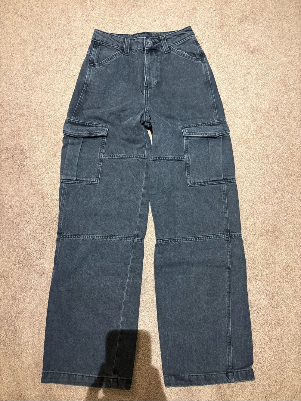H&M divided Women's Wide-Leg Cargo Jeans in Washed Black size 0